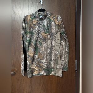 Women's Camo Long Sleeve Compression Medium Polyester Bushmaster Realtree Shirt